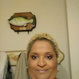 Meet your Posher, Debborah